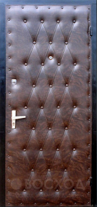 Фото стальная дверь Винилискожа №4 с отделкой Винилискожа